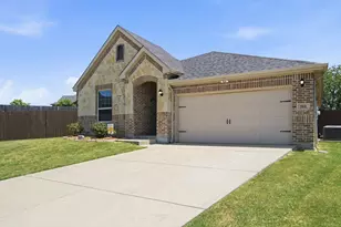 3901 Kensington Dr, Sanger, TX 76266 - Photo 3