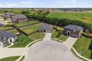 3901 Kensington Dr, Sanger, TX 76266 - Photo 33