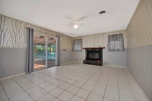 7004 Meadowbrook Dr, Fort Worth, TX 76112 - Photo 3