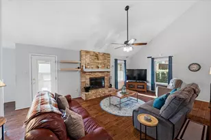407 Nita Ln, Euless, TX 76040 - Photo 5
