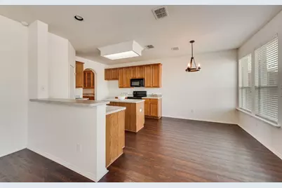 306 Salsbury Drive, Euless, TX 76040 - Photo 11