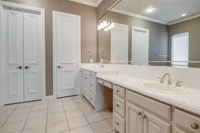 801 Camelot Court, Highland Village, TX 75077 - Photo 23