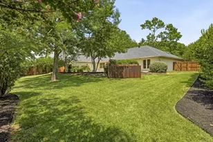 10747 Bushire Dr, Dallas, TX 75229 - Photo 37