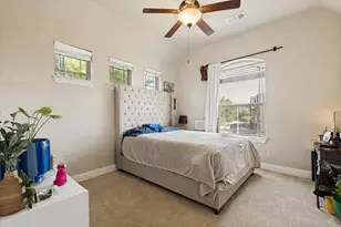 1017 Brook Hollow Dr, Euless, TX 76039 - Photo 23