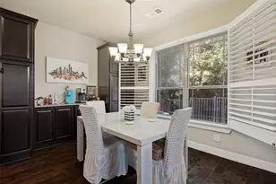 1017 Brook Hollow Dr, Euless, TX 76039 - Photo 7