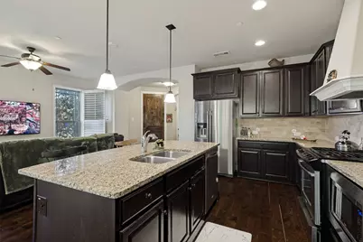 1017 Brook Hollow Drive, Euless, TX 76039 - Photo 5