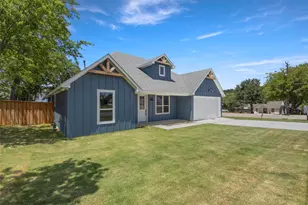 621 Oaklawn Dr, River Oaks, TX 76114 - Photo 3
