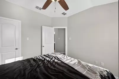 7880 Oxer Drive, Irving, TX 75063 - Photo 31