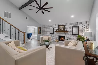 2316 Hummingbird Trail, Grapevine, TX 76051 - Photo 7