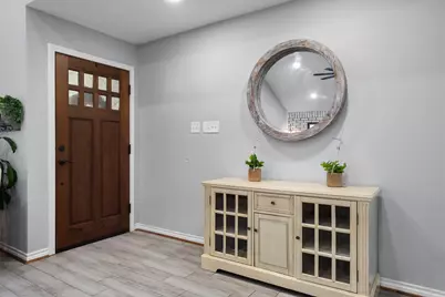2316 Hummingbird Trail, Grapevine, TX 76051 - Photo 5