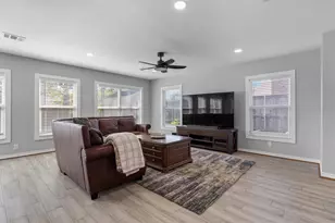 2316 Hummingbird Trail, Grapevine, TX 76051 - Photo 13