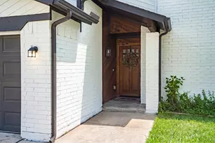 2316 Hummingbird Trail, Grapevine, TX 76051 - Photo 5