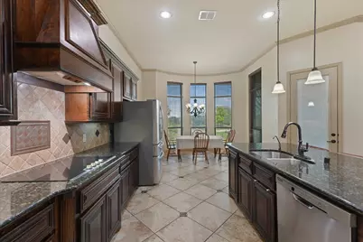 7910 Edgeglen Trail, Sachse, TX 75048 - Photo 7