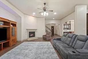 7910 Edgeglen Trail, Sachse, TX 75048 - Photo 7