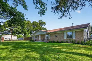 701 E Main St, Tioga, TX 76271 - Photo 3