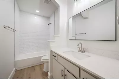 805 W Chambers Street #C, Cleburne, TX 76033 - Photo 7