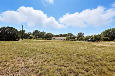 3102 Hilltop Court, Granbury, TX 76048 - Photo 9