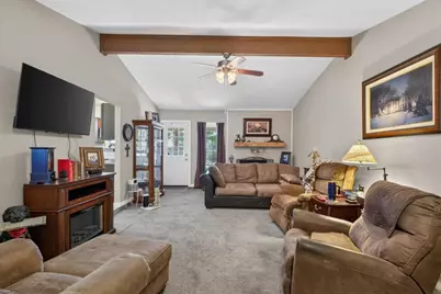 523 Lynnewood Avenue, Burleson, TX 76028 - Photo 7