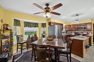 523 Lynnewood Ave, Burleson, TX 76028 - Photo 13
