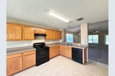 185 Rolling Court, Lancaster, TX 75146 - Photo 9