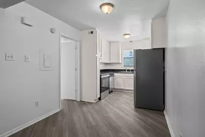320 E 4th Street #208, Arlington, TX 76010 - Photo 9