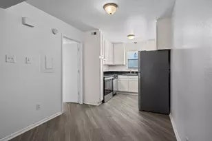 320 E 4th St, Arlington, TX 76010 - Photo 9