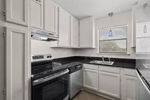 320 E 4th St, Arlington, TX 76010 - Photo 11