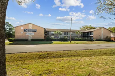 320 E 4th Street #208, Arlington, TX 76010 - Photo 1