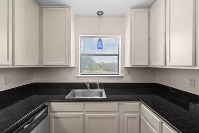 320 E 4th Street #208, Arlington, TX 76010 - Photo 13