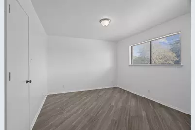 320 E 4th Street #208, Arlington, TX 76010 - Photo 17