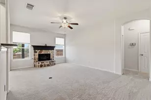 712 Hawk Valley Dr, Little Elm, TX 75068 - Photo 9