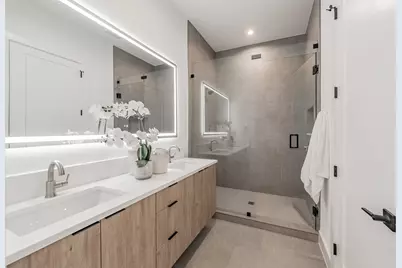 2523 Hondo Avenue #102, Dallas, TX 75219 - Photo 17