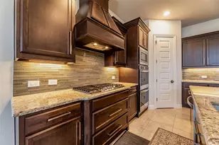 7757 Cooke Dr, Irving, TX 75063 - Photo 15