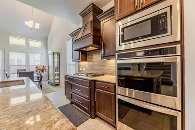7757 Cooke Drive, Irving, TX 75063 - Photo 13