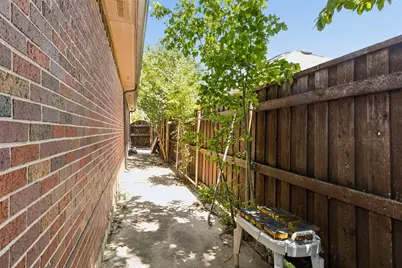 922 Bayonne Street, Dallas, TX 75212 - Photo 23