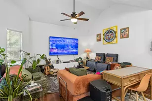 922 Bayonne St, Dallas, TX 75212 - Photo 9