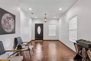 922 Bayonne St, Dallas, TX 75212 - Photo 3