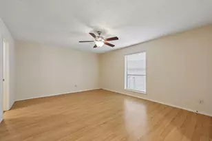 2604 Winding Creek Dr, Carrollton, TX 75007 - Photo 13