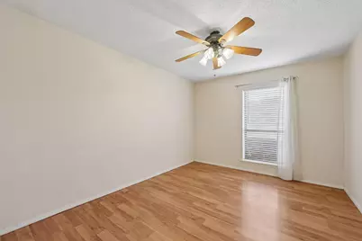 2604 Winding Creek Drive, Carrollton, TX 75007 - Photo 11