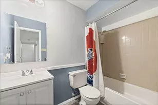 525 Alva Dr, Grand Prairie, TX 75052 - Photo 17