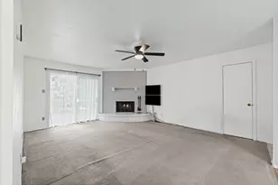 525 Alva Dr, Grand Prairie, TX 75052 - Photo 7