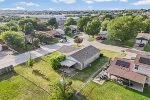 525 Alva Dr, Grand Prairie, TX 75052 - Photo 25