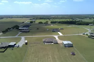 496 Marshall Cir, Whitewright, TX 75491 - Photo 9
