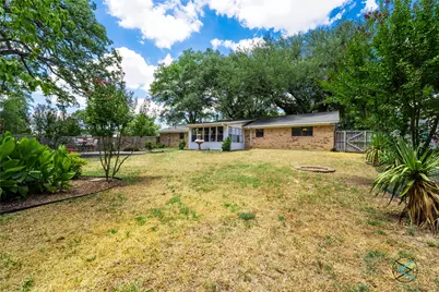800 E Clinton Avenue, Athens, TX 75751 - Photo 13