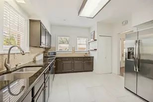 6106 Worth St, Dallas, TX 75214 - Photo 13