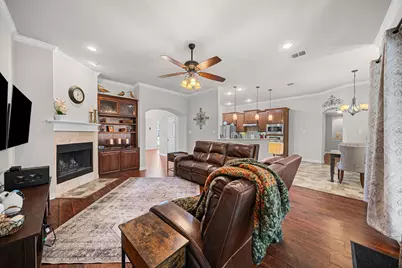 508 Oak Forest Court, Kennedale, TX 76060 - Photo 7