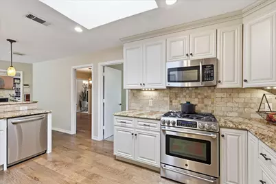2816 N Creekwood Drive, Grapevine, TX 76051 - Photo 15