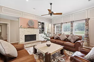 2816 N Creekwood Dr, Grapevine, TX 76051 - Photo 5