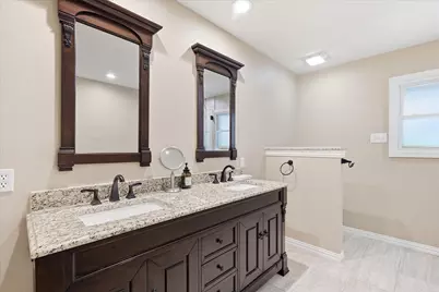 2816 N Creekwood Drive, Grapevine, TX 76051 - Photo 23