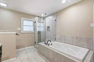 2816 N Creekwood Dr, Grapevine, TX 76051 - Photo 21